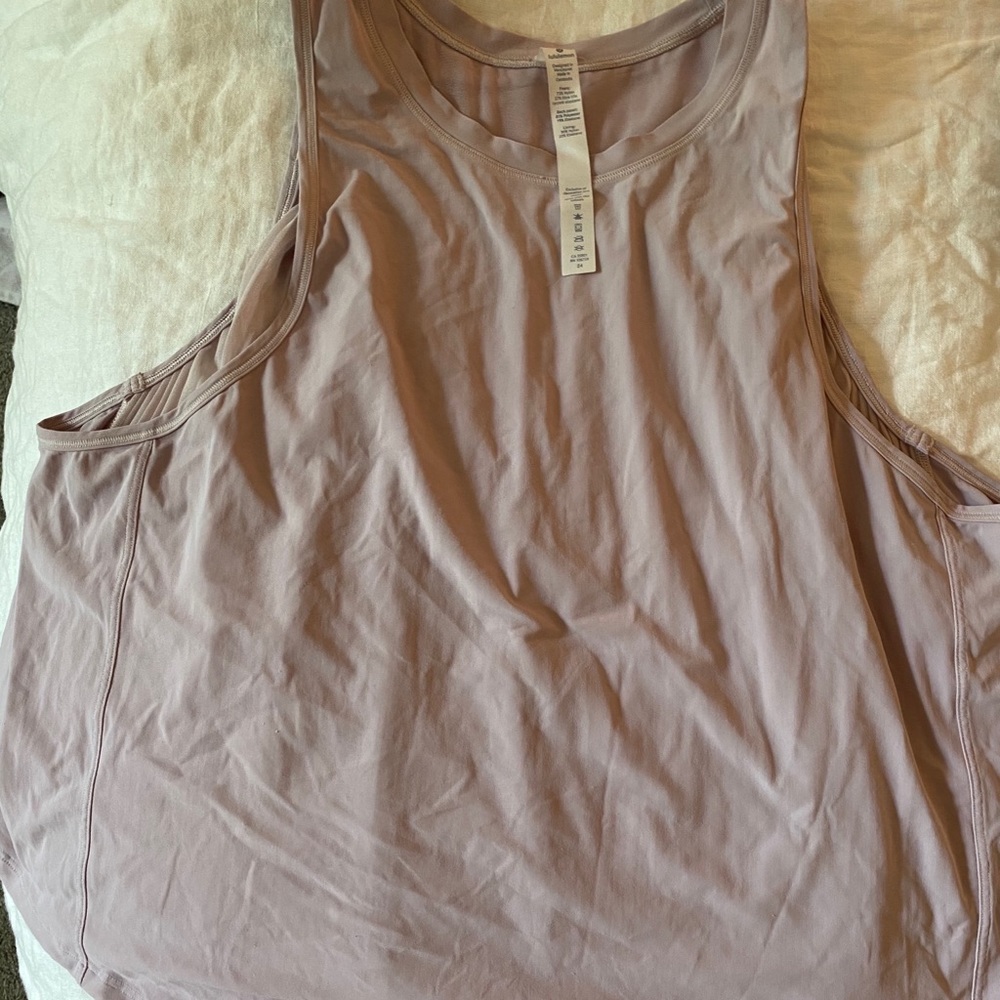 Lululemon tank